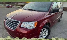 2010 Chrysler Town and Country LX