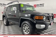 2013 Toyota FJ Cruiser Base