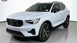 2026 Volvo XC40 B5 Core