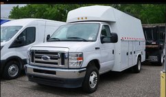 2023 Ford E-Series E-450 SD