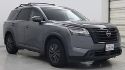 2022 Nissan Pathfinder SV