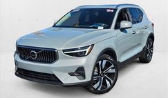 2024 Volvo XC40 B5 Plus Bright Theme