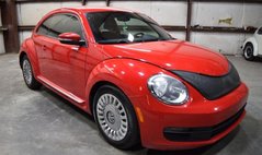 2013 Volkswagen Beetle 2.5L w/Sunroof Sound & Nav