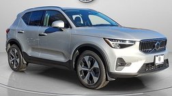 2025 Volvo XC40 B5 Plus Bright Theme