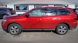 2017 Nissan Pathfinder SV