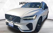 2023 Volvo XC60 Recharge T8 Plus Dark Theme