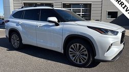 2022 Toyota Highlander Hybrid Platinum