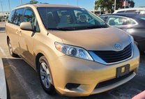 2012 Toyota Sienna LE