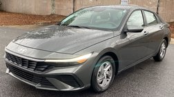 2025 Hyundai Elantra SE