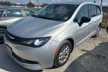 2024 Chrysler Voyager LX