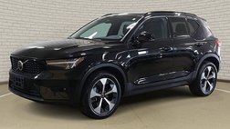 2024 Volvo XC40 B5 Plus Dark Theme