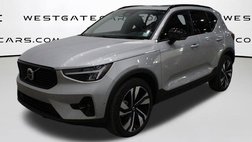 2025 Volvo XC40 B5 Plus Dark Theme