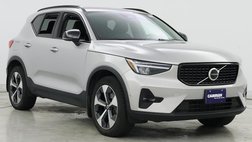 2023 Volvo XC40 B5 Plus Dark Theme