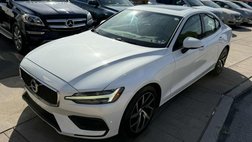 2020 Volvo S60 T6 Momentum