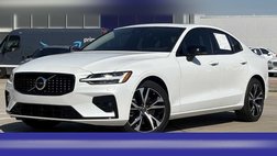 2023 Volvo S60 B5 Plus Dark Theme