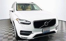 2016 Volvo XC90 T6 Momentum