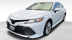 2020 Toyota Camry Hybrid XLE
