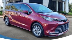 2022 Toyota Sienna XLE