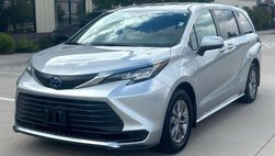 2021 Toyota Sienna LE 8-Passenger