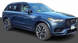 2023 Volvo XC90 Recharge T8 Plus Dark Theme