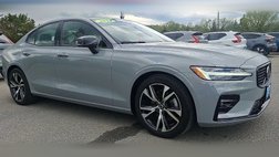 2024 Volvo S60 B5 Plus Dark Theme