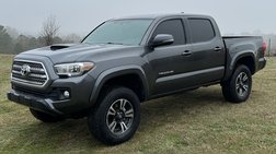 2017 Toyota Tacoma TRD Off Road Double Cab 5' Bed V6 4x2 AT (Natl)
