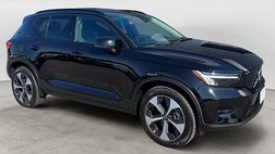 2024 Volvo XC40 B5 Plus Dark Theme