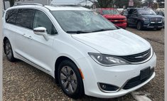2018 Chrysler Pacifica Hybrid Limited