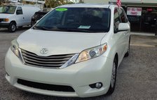 2016 Toyota Sienna XLE 7-Passenger Auto Access Seat