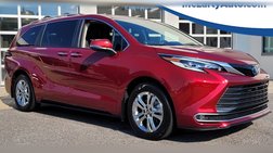 2023 Toyota Sienna Platinum 7-Passenger