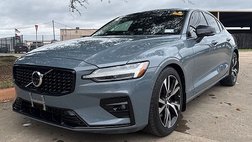 2024 Volvo S60 B5 Plus Dark Theme