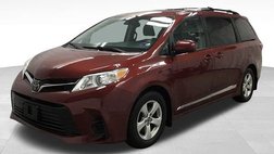 2018 Toyota Sienna LE