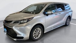 2023 Toyota Sienna LE 8-Passenger