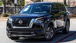 2024 Nissan Pathfinder S