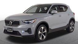 2024 Volvo XC40 B5 Plus Bright Theme