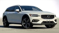 2025 Volvo V60 Cross Country B5 Plus