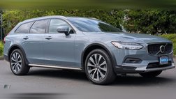 2022 Volvo V90 Cross Country B6