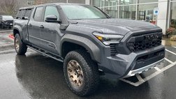 2025 Toyota Tacoma Trailhunter HV