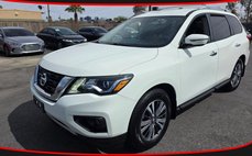 2018 Nissan Pathfinder SV