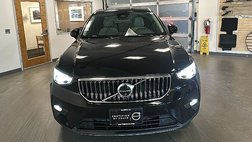2024 Volvo XC40 B5 Ultimate Bright Theme