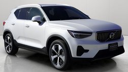 2025 Volvo XC40 B5 Core Bright Theme