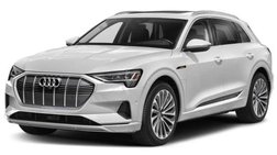 2022 Audi e-tron quattro Premium Plus