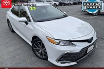 2023 Toyota Camry Hybrid XLE