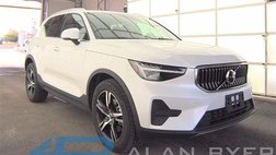 2025 Volvo XC40 B5 Core Bright Theme