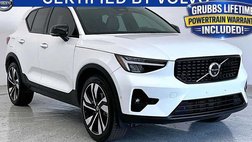2024 Volvo XC40 B5 Plus Dark Theme