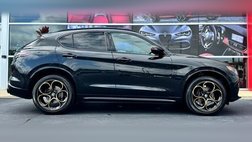 2025 Alfa Romeo Stelvio Intensa