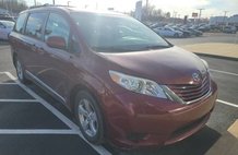 2015 Toyota Sienna LE
