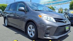2018 Toyota Sienna LE