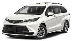 2025 Toyota Sienna LE 8-Passenger