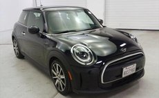 2022 MINI Hardtop Cooper